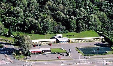 Motel Spring Chateau Richer Екстер'єр фото